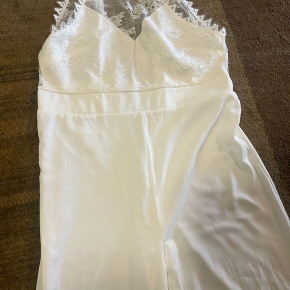 Bebe White Lace Detail Garment - Picture 2 of 6